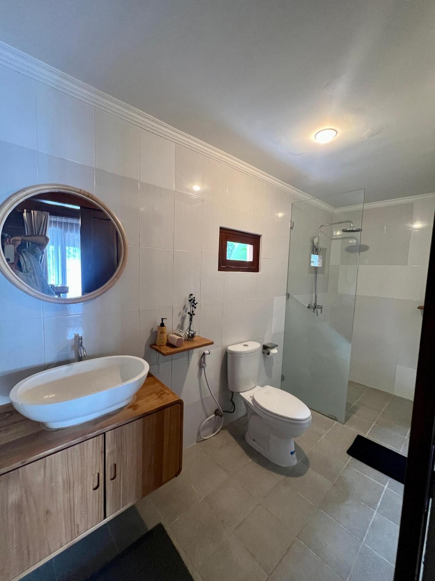 Shortcut Breeze Guest house
